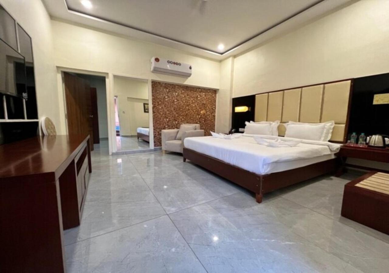 One Earth Santu Eco Resort バーヴナガル エクステリア 写真